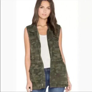 NWT Sanctuary camouflage vest XS